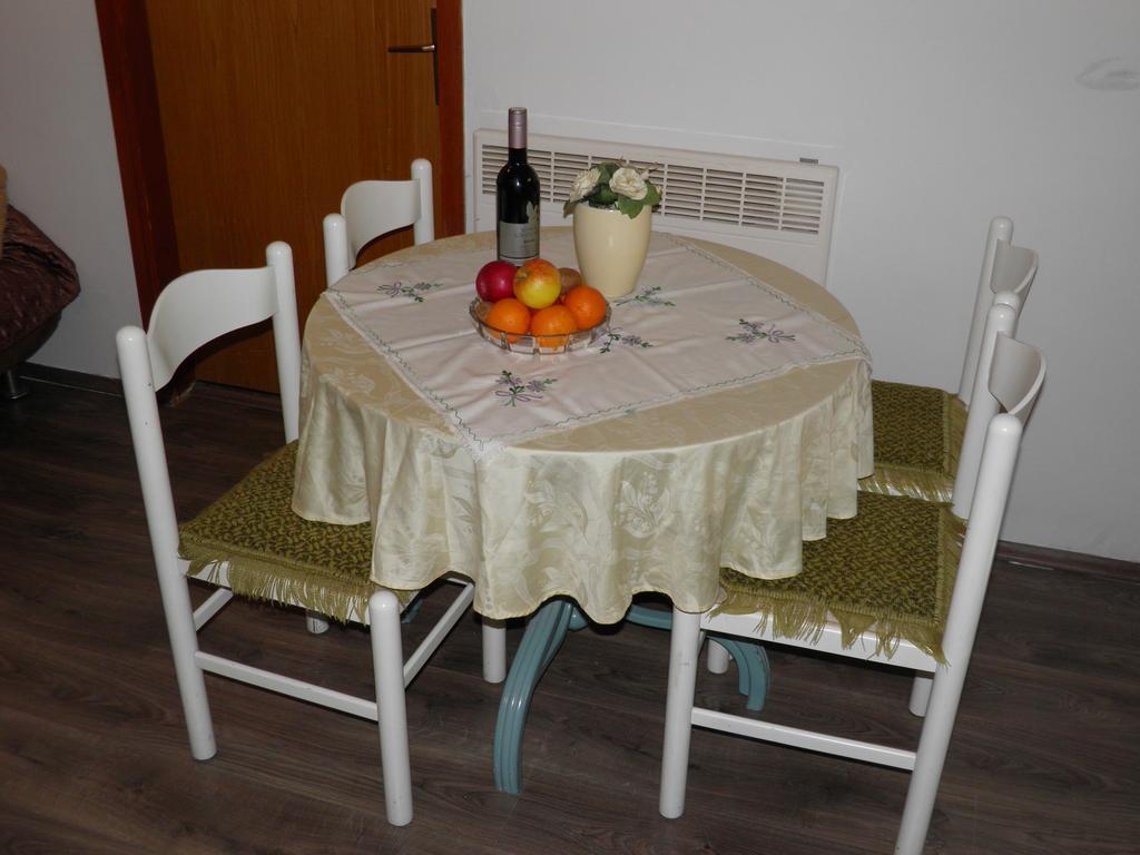 Apartment Nevia A/5 Porec Ngoại thất bức ảnh